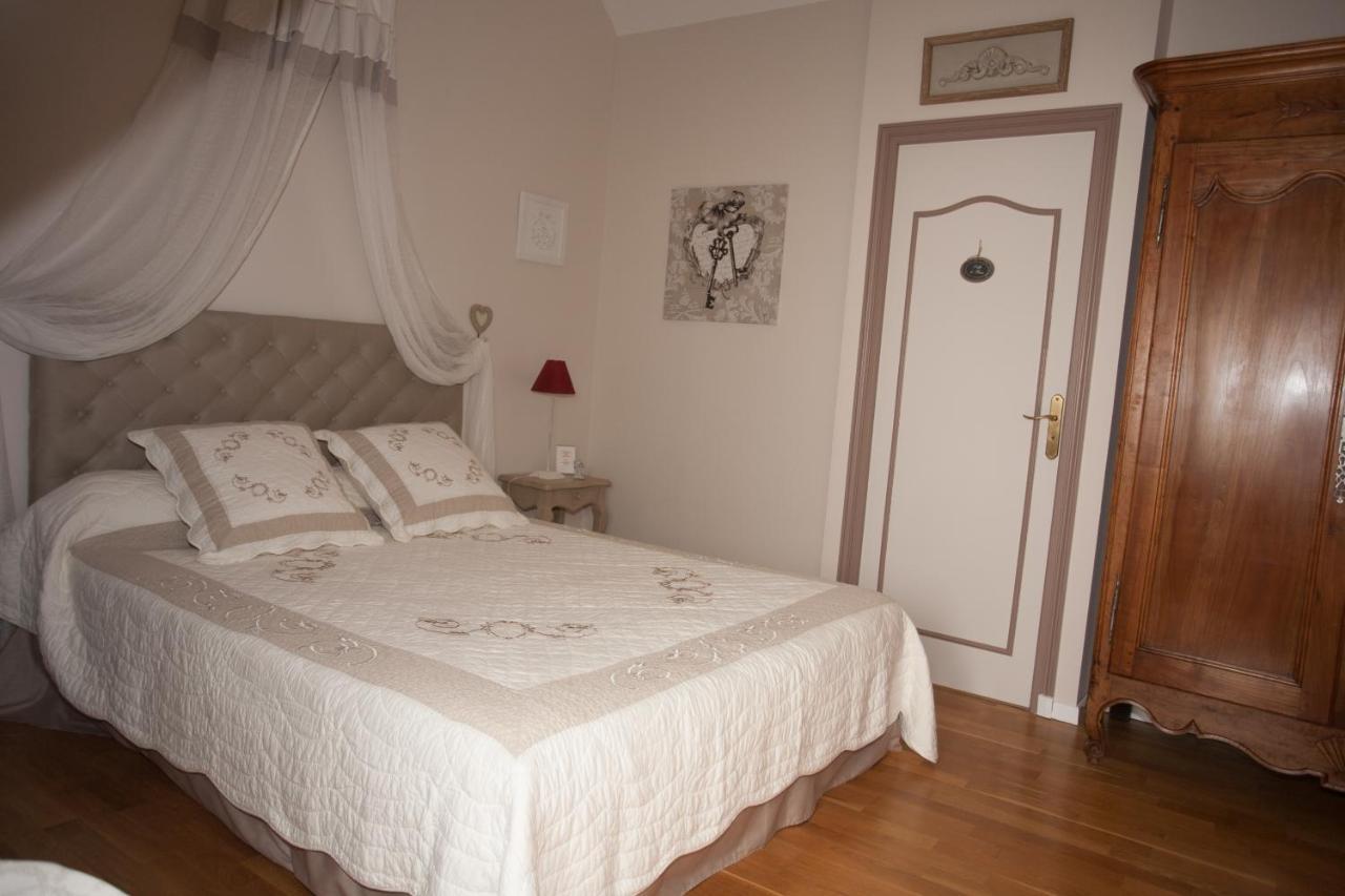 Les Jarrieres Bed & Breakfast Dame-Marie-les-Bois Ngoại thất bức ảnh