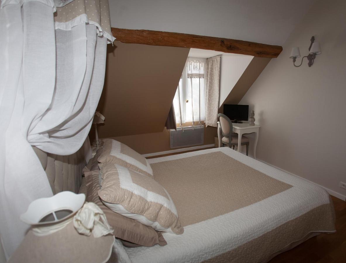 Les Jarrieres Bed & Breakfast Dame-Marie-les-Bois Ngoại thất bức ảnh