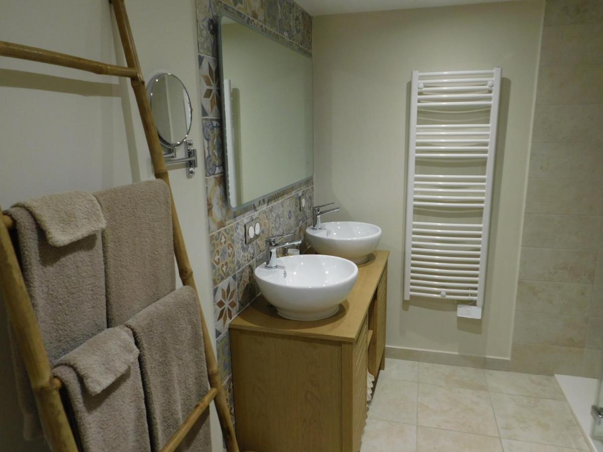 Les Jarrieres Bed & Breakfast Dame-Marie-les-Bois Ngoại thất bức ảnh